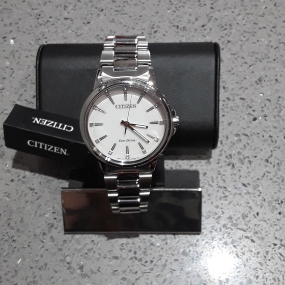 Sold - Picture 2 of 4